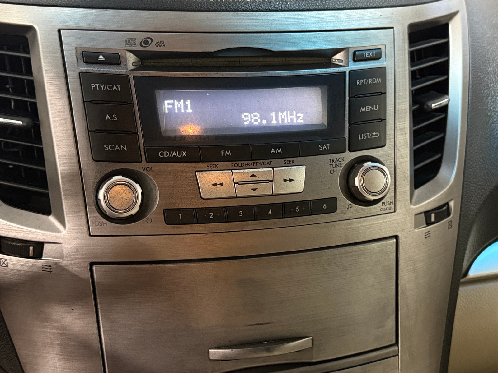 Thumbnail: 2013 Subaru Outback - 4