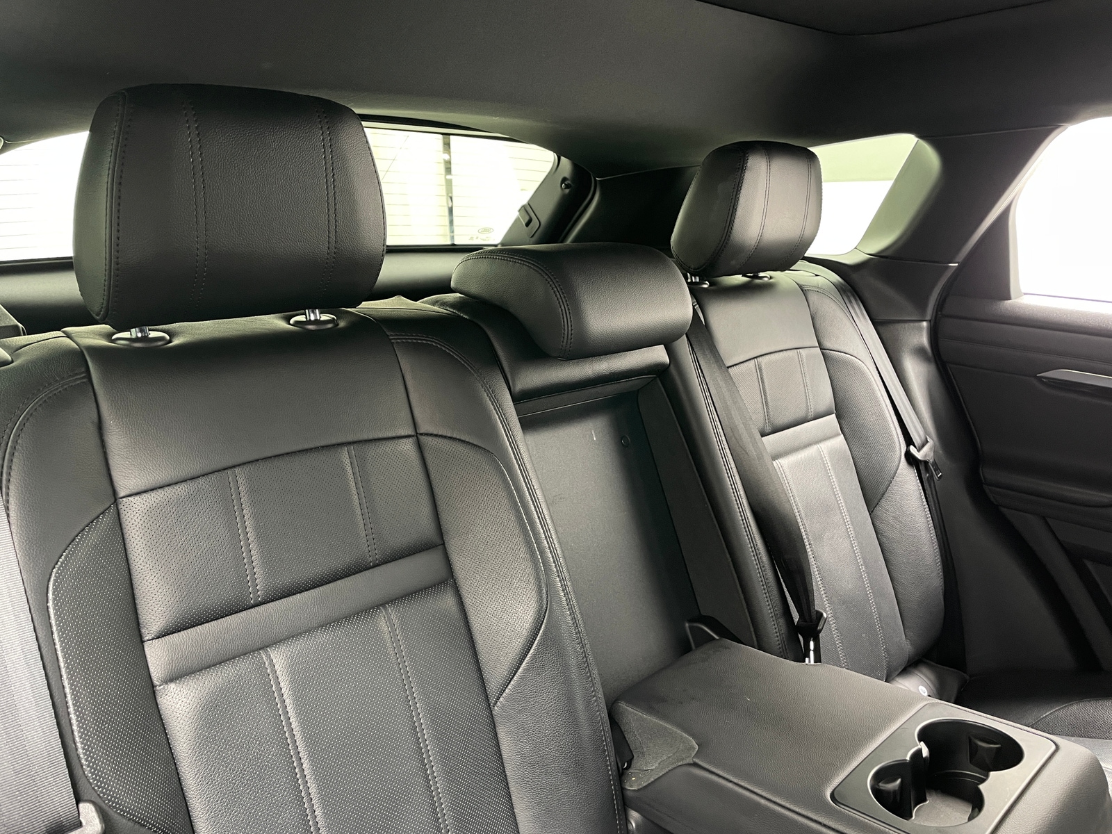 Thumbnail: 2020 Land Rover Range Rover Evoque - 5