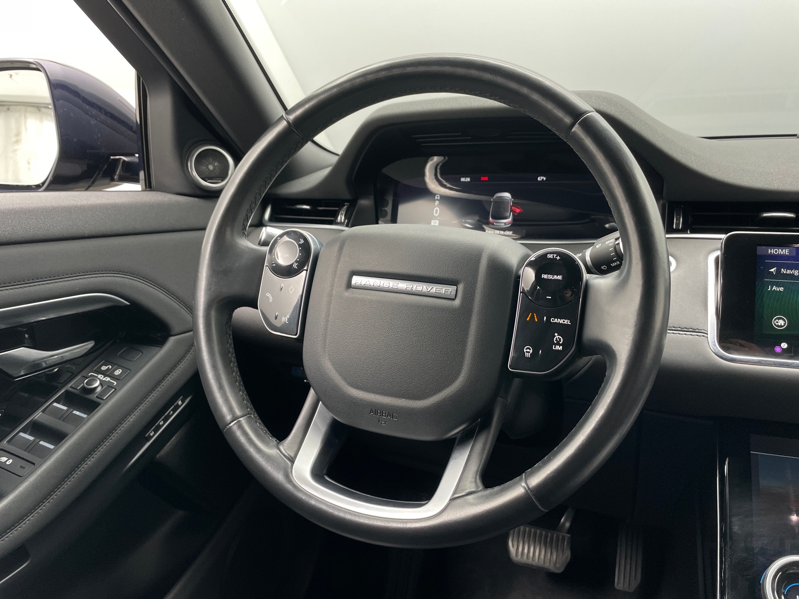 Thumbnail: 2020 Land Rover Range Rover Evoque - 4