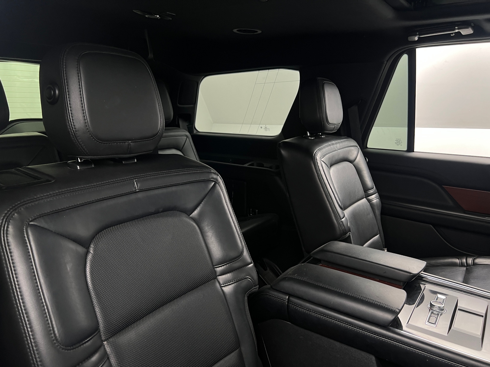 Thumbnail: 2020 Lincoln Navigator - 5