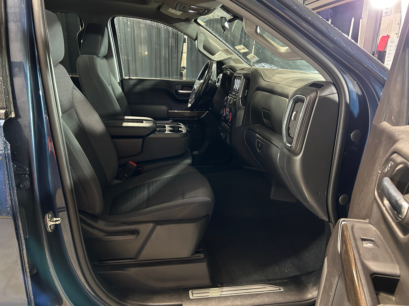 Thumbnail: 2021 Chevrolet Silverado 1500 - 2