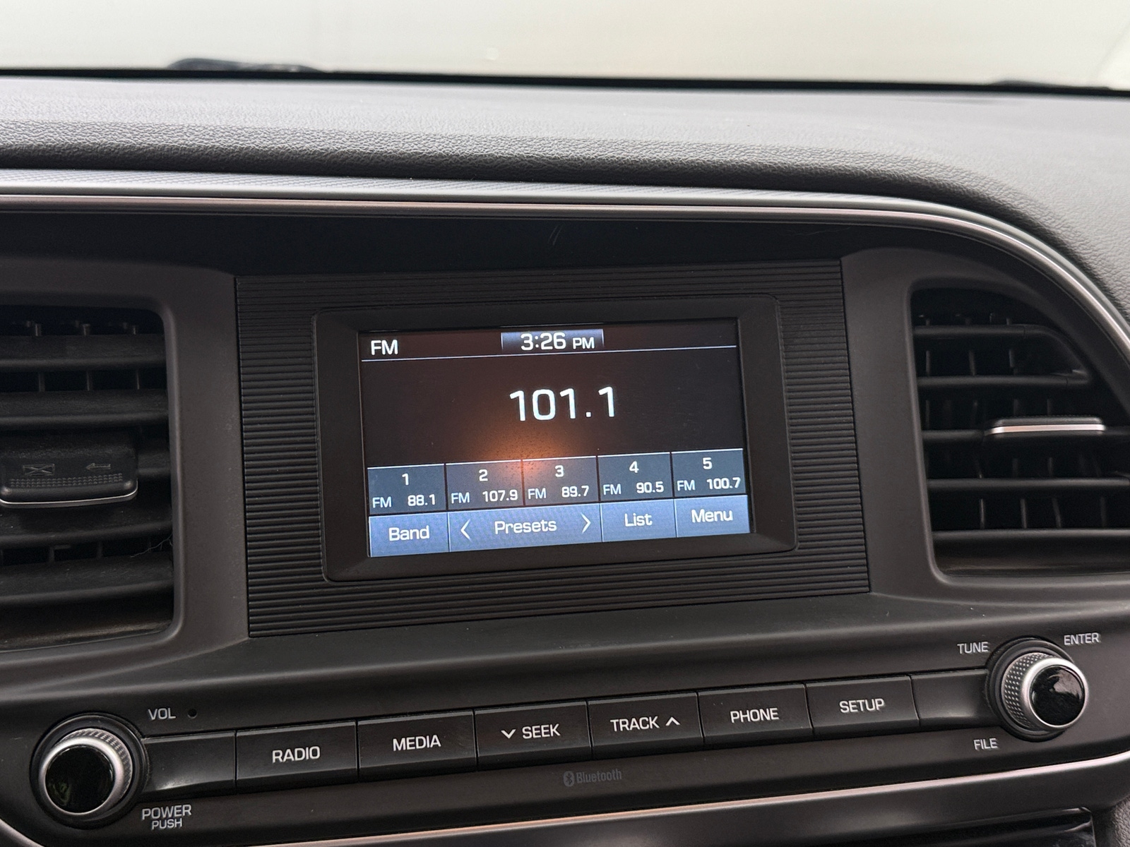 Thumbnail: 2019 Hyundai Elantra - 4