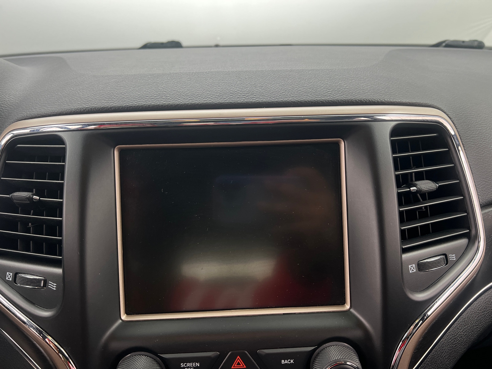 Thumbnail: 2017 Jeep Grand Cherokee - 3