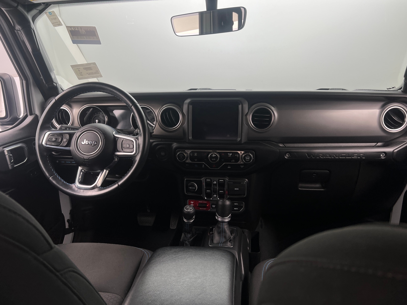 Thumbnail: 2022 Jeep Wrangler - 3