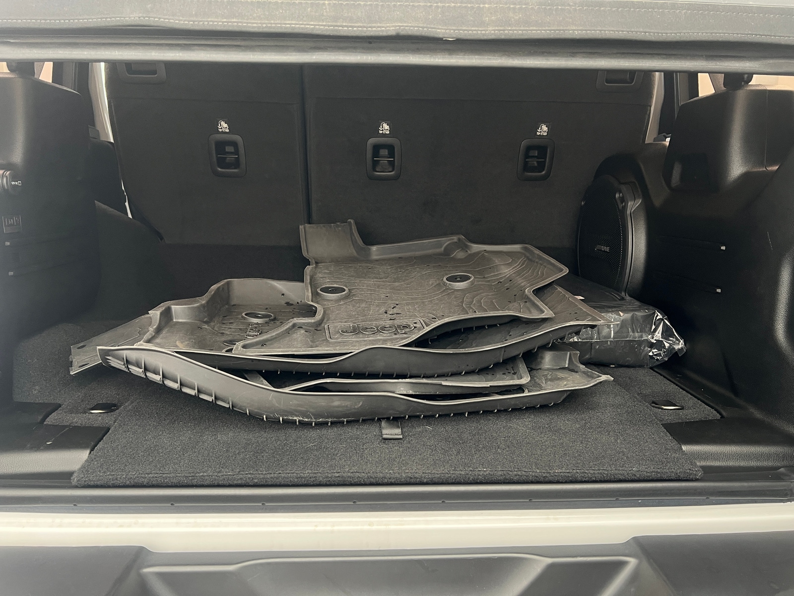 Thumbnail: 2022 Jeep Wrangler - 7