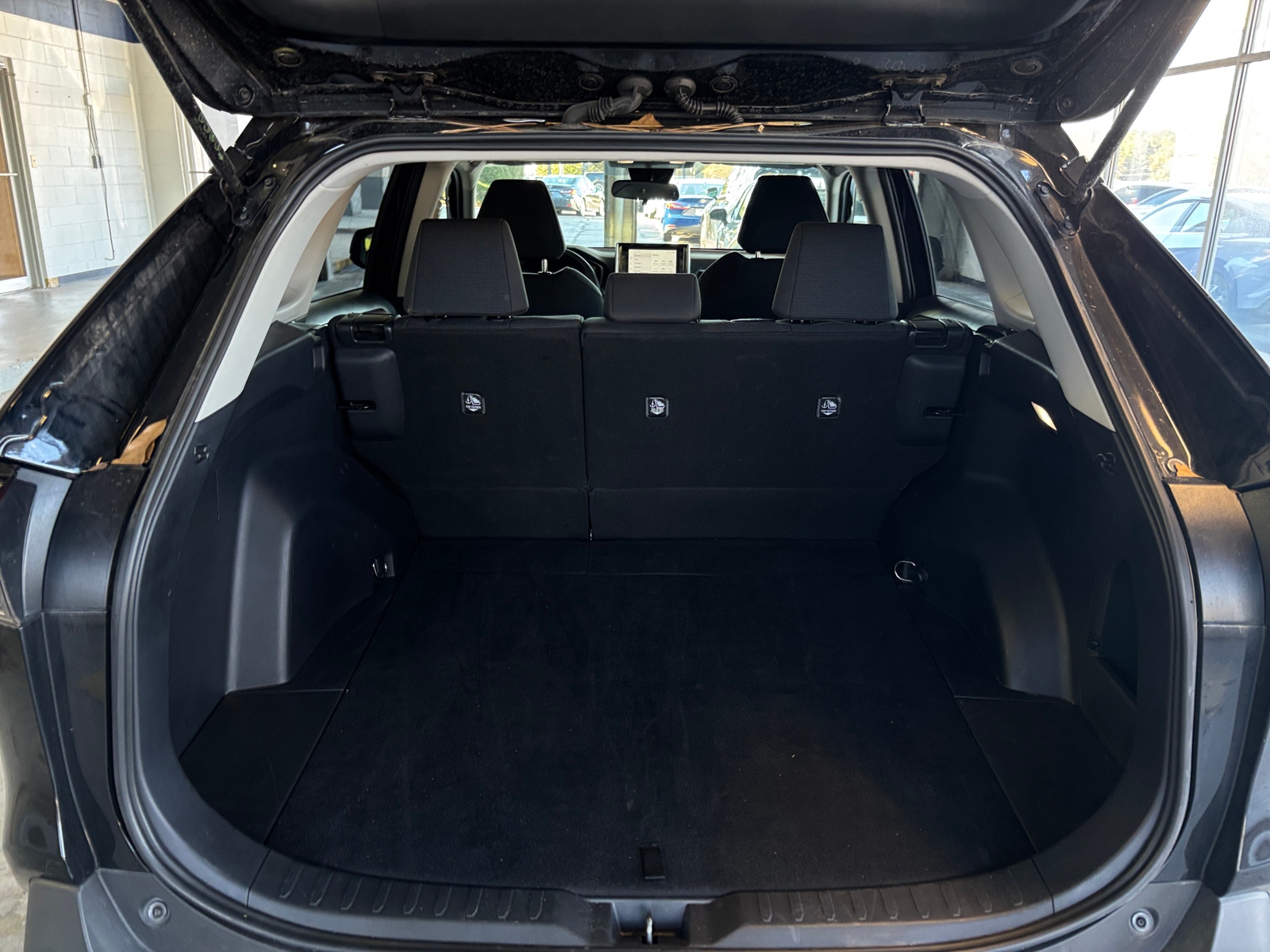 Thumbnail: 2025 Toyota RAV4 - 6