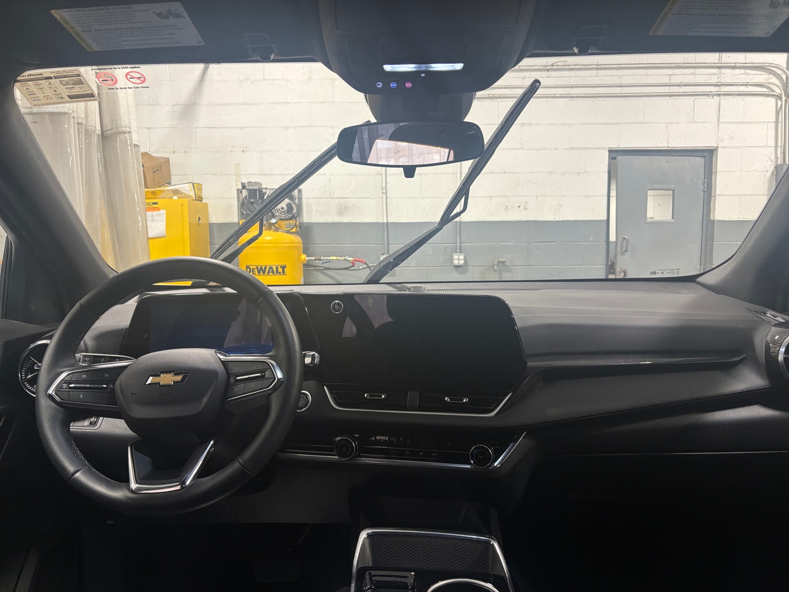 Thumbnail: 2025 Chevrolet Equinox - 3