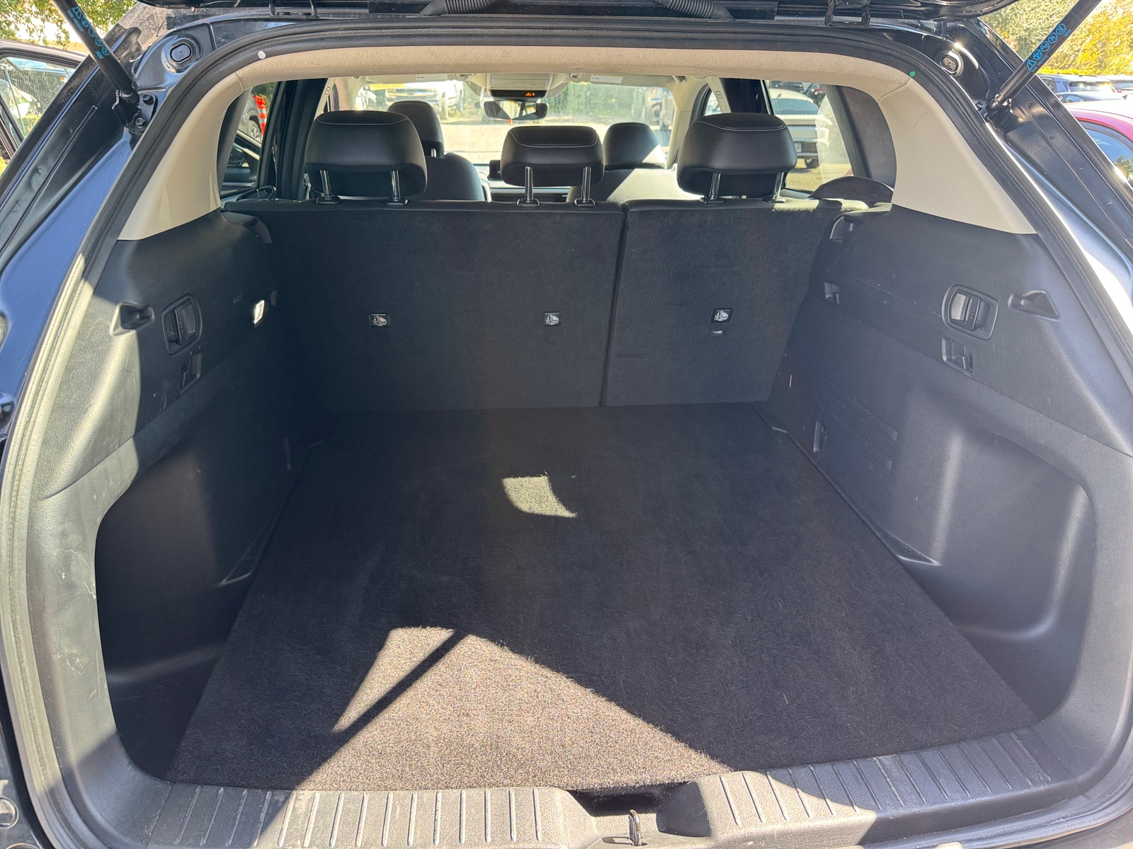 Thumbnail: 2025 Mazda CX-50 - 6