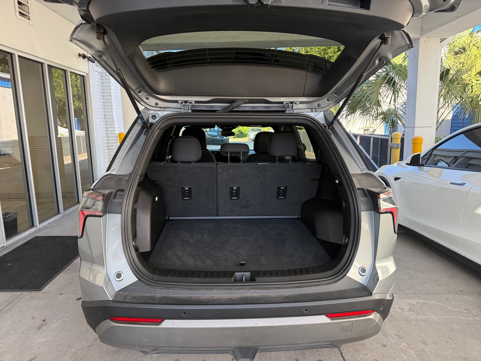 Thumbnail: 2025 Chevrolet Equinox - 6