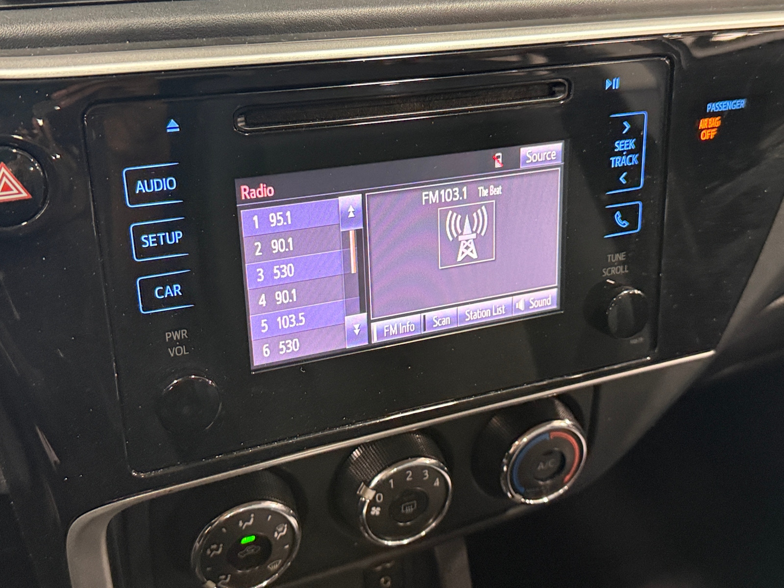 Thumbnail: 2018 Toyota Corolla - 4