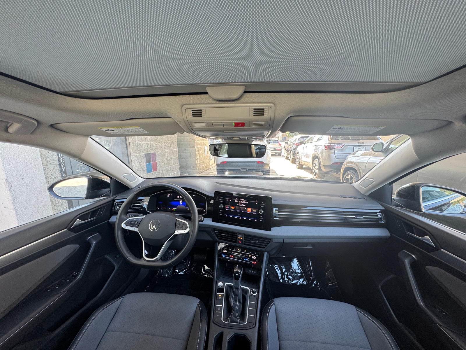 Thumbnail: 2025 Volkswagen Jetta - 3