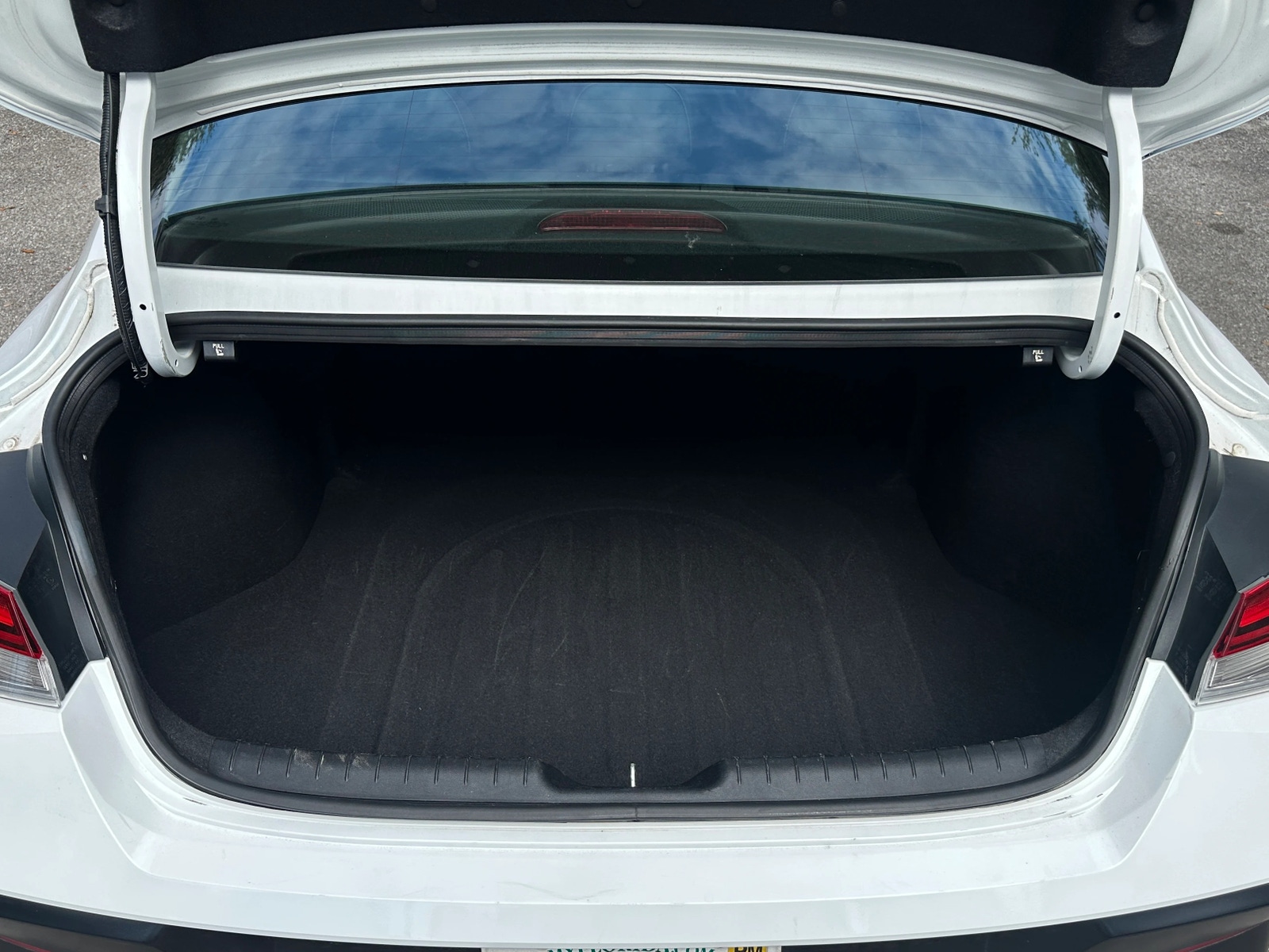 Thumbnail: 2025 Hyundai Elantra - 4