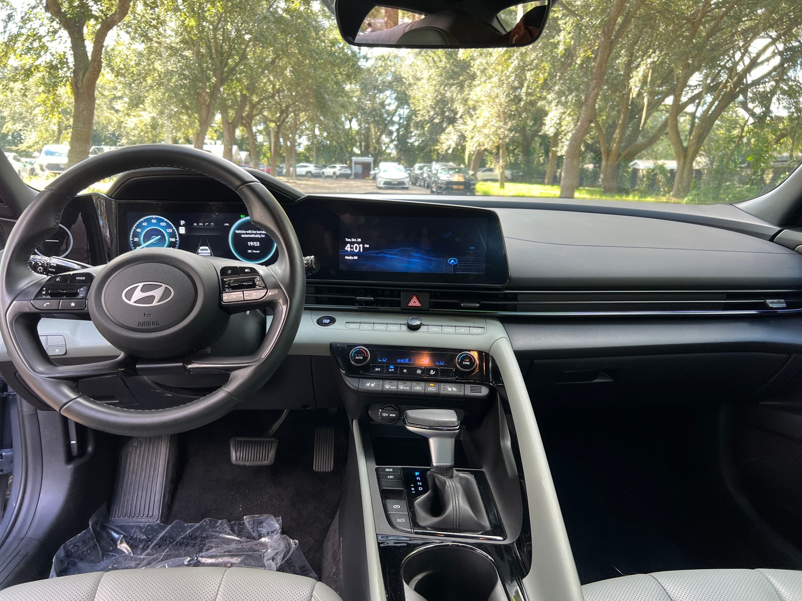 Thumbnail: 2025 Hyundai Elantra - 3