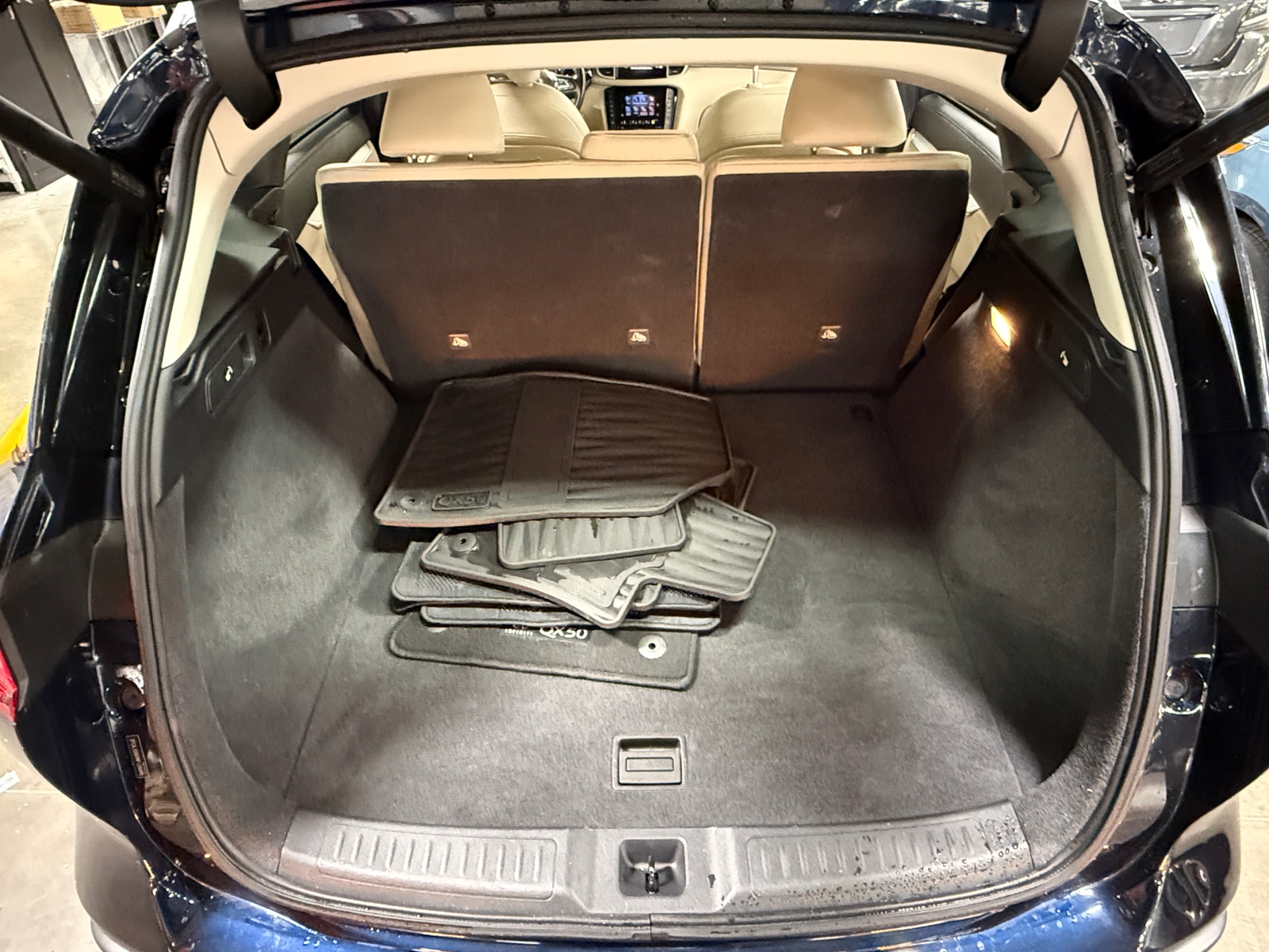 Thumbnail: 2021 INFINITI QX50 - 6