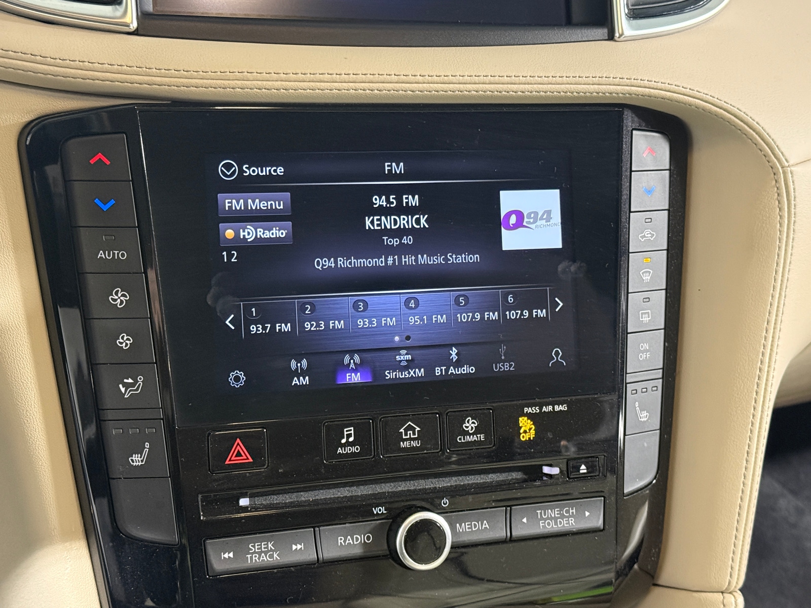 Thumbnail: 2021 INFINITI QX50 - 3