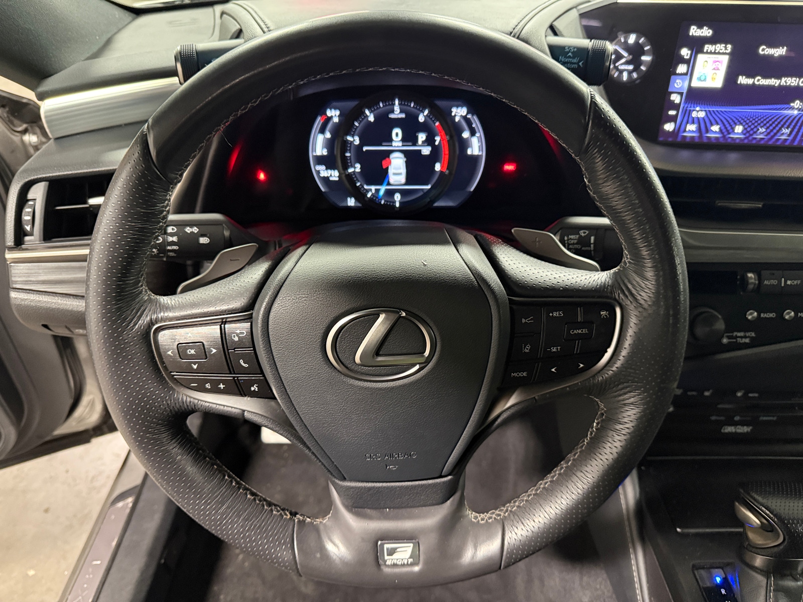 Thumbnail: 2019 Lexus ES - 5