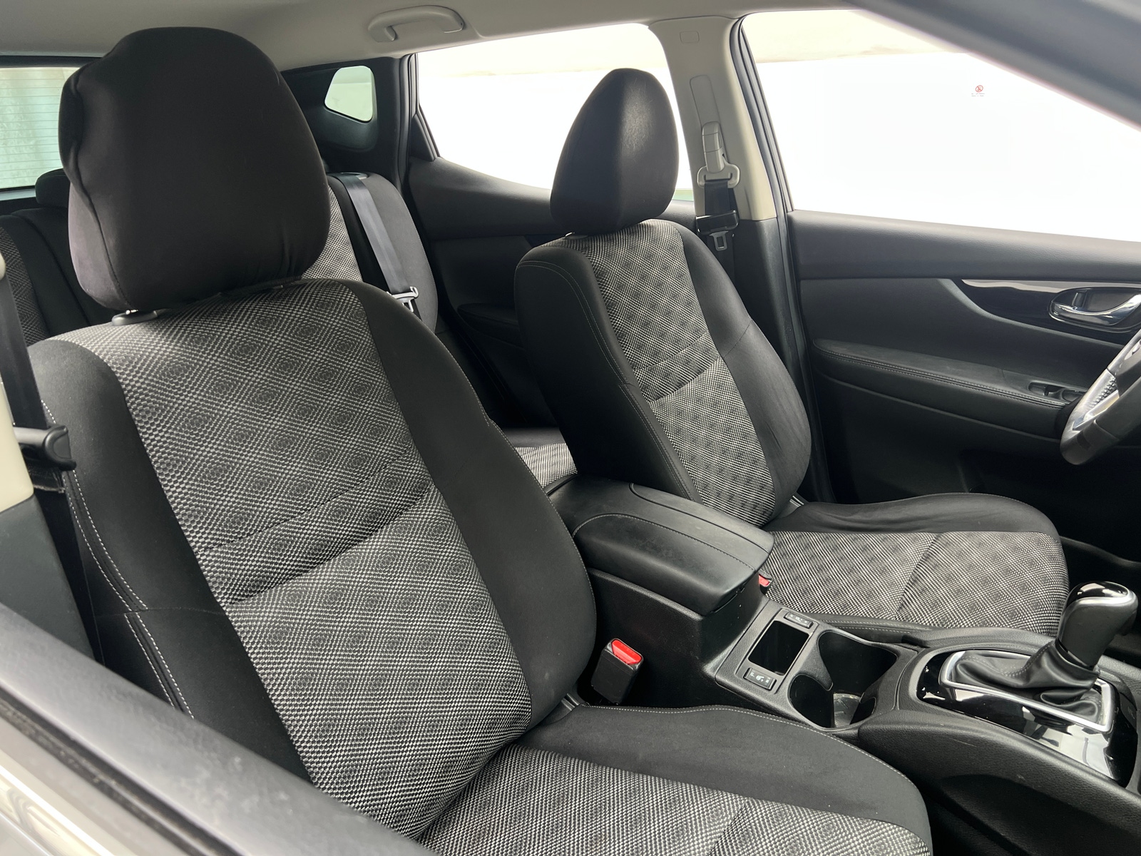 Thumbnail: 2018 Nissan Rogue Sport - 2