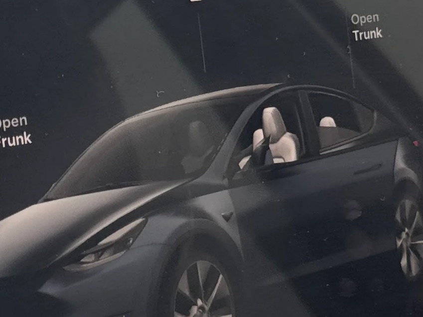 Thumbnail: 2024 Tesla Model Y - 3