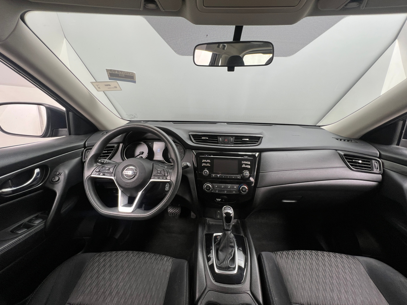 Thumbnail: 2017 Nissan Rogue - 3