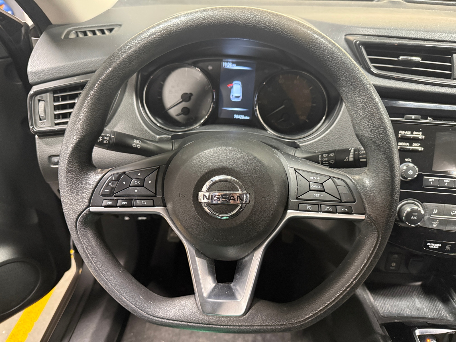 Thumbnail: 2017 Nissan Rogue - 5