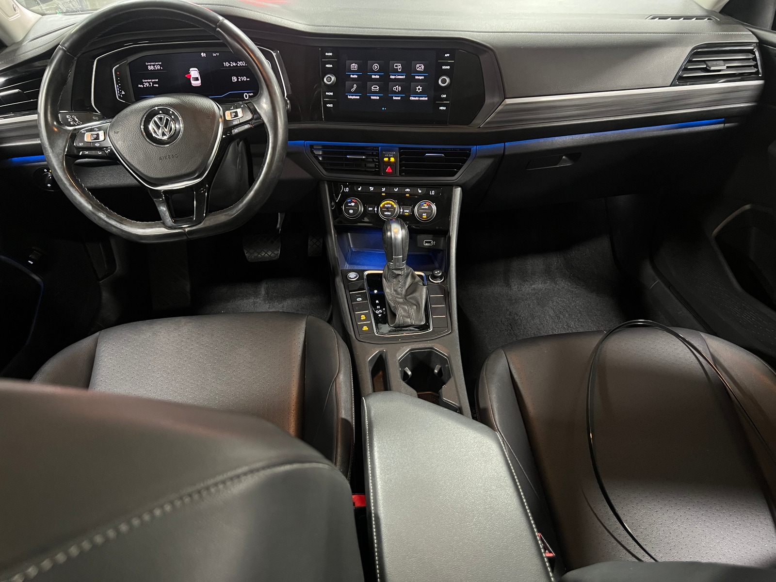 Thumbnail: 2019 Volkswagen Jetta - 2