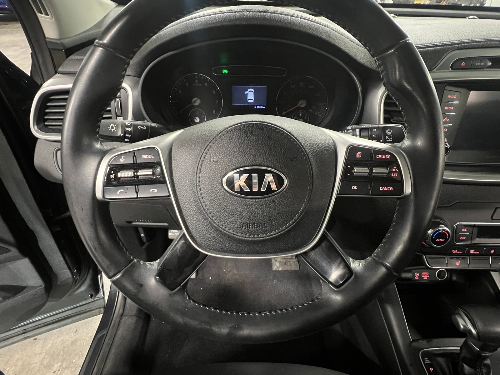 Thumbnail: 2019 Kia Sorento - 5