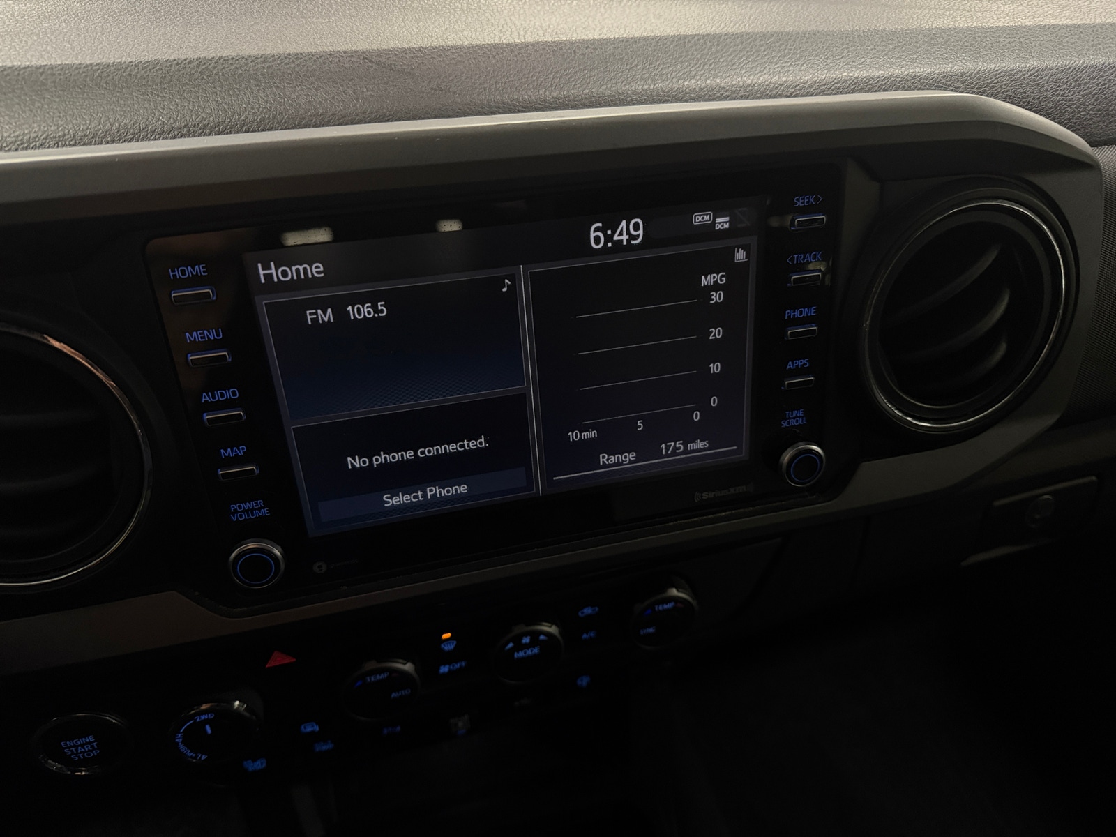 Thumbnail: 2022 Toyota Tacoma - 4