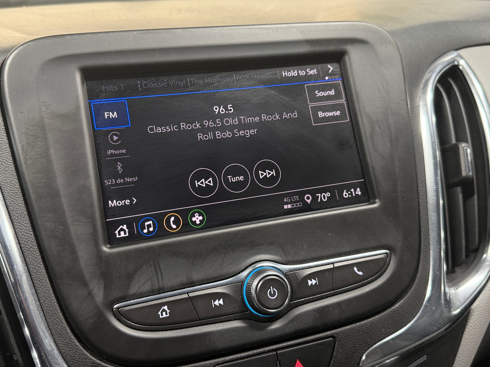 Thumbnail: 2023 Chevrolet Equinox - 4