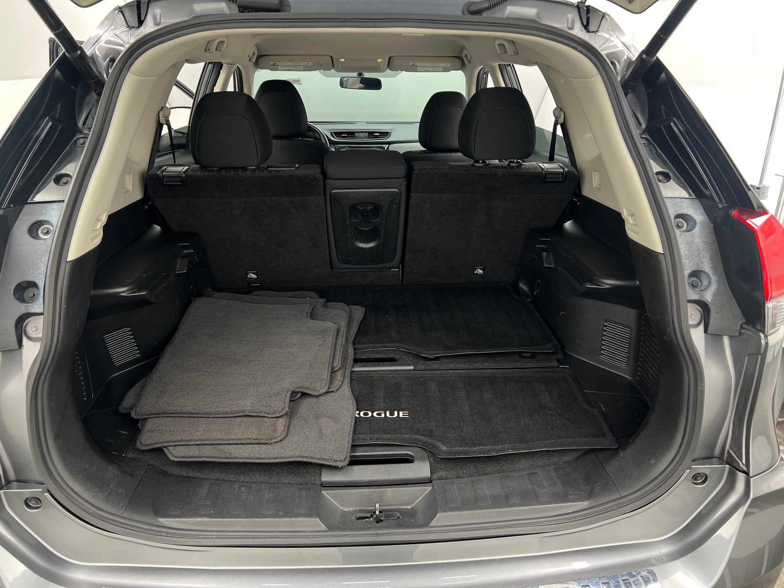 Thumbnail: 2018 Nissan Rogue - 7