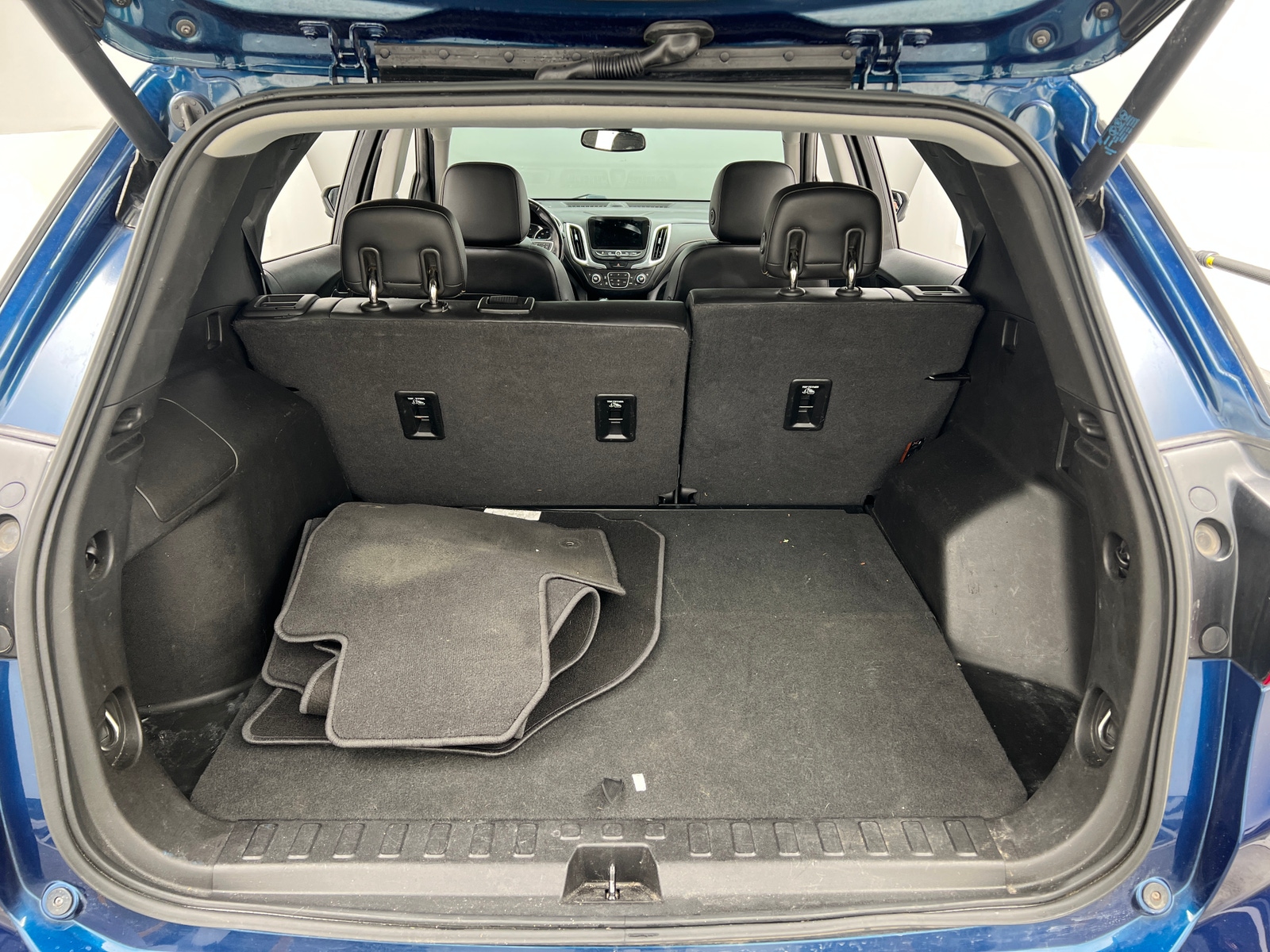 Thumbnail: 2019 Chevrolet Equinox - 6