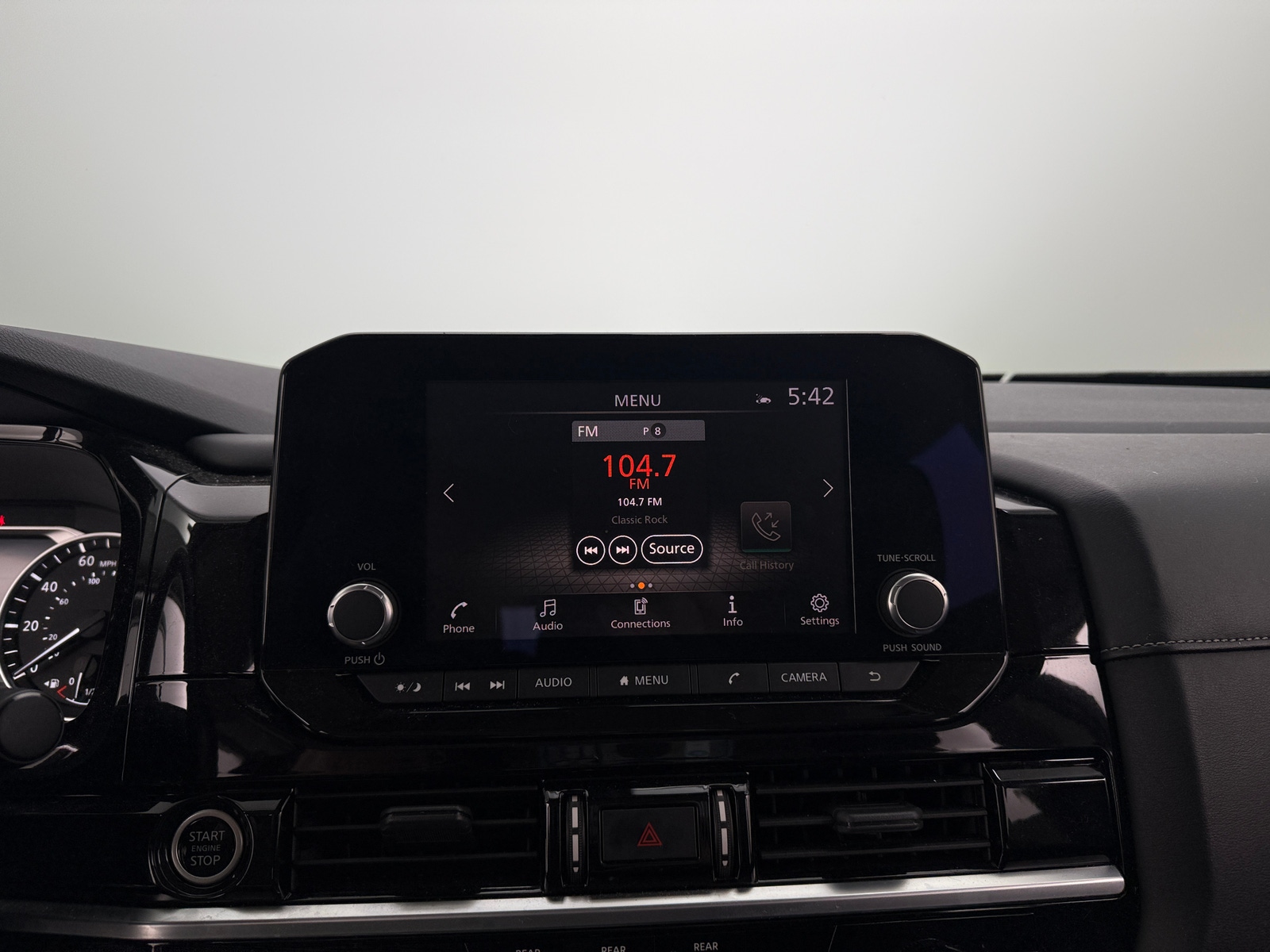 Thumbnail: 2022 Nissan Pathfinder - 4