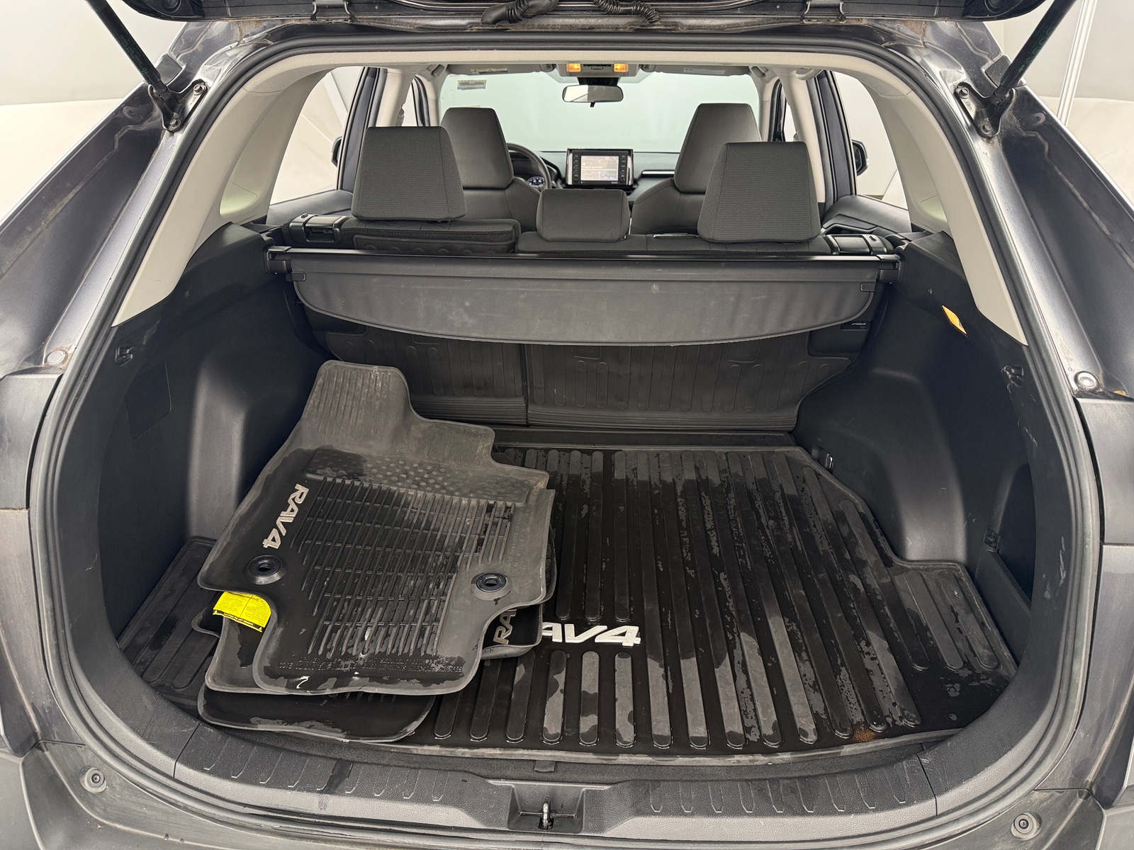 Thumbnail: 2021 Toyota RAV4 - 7