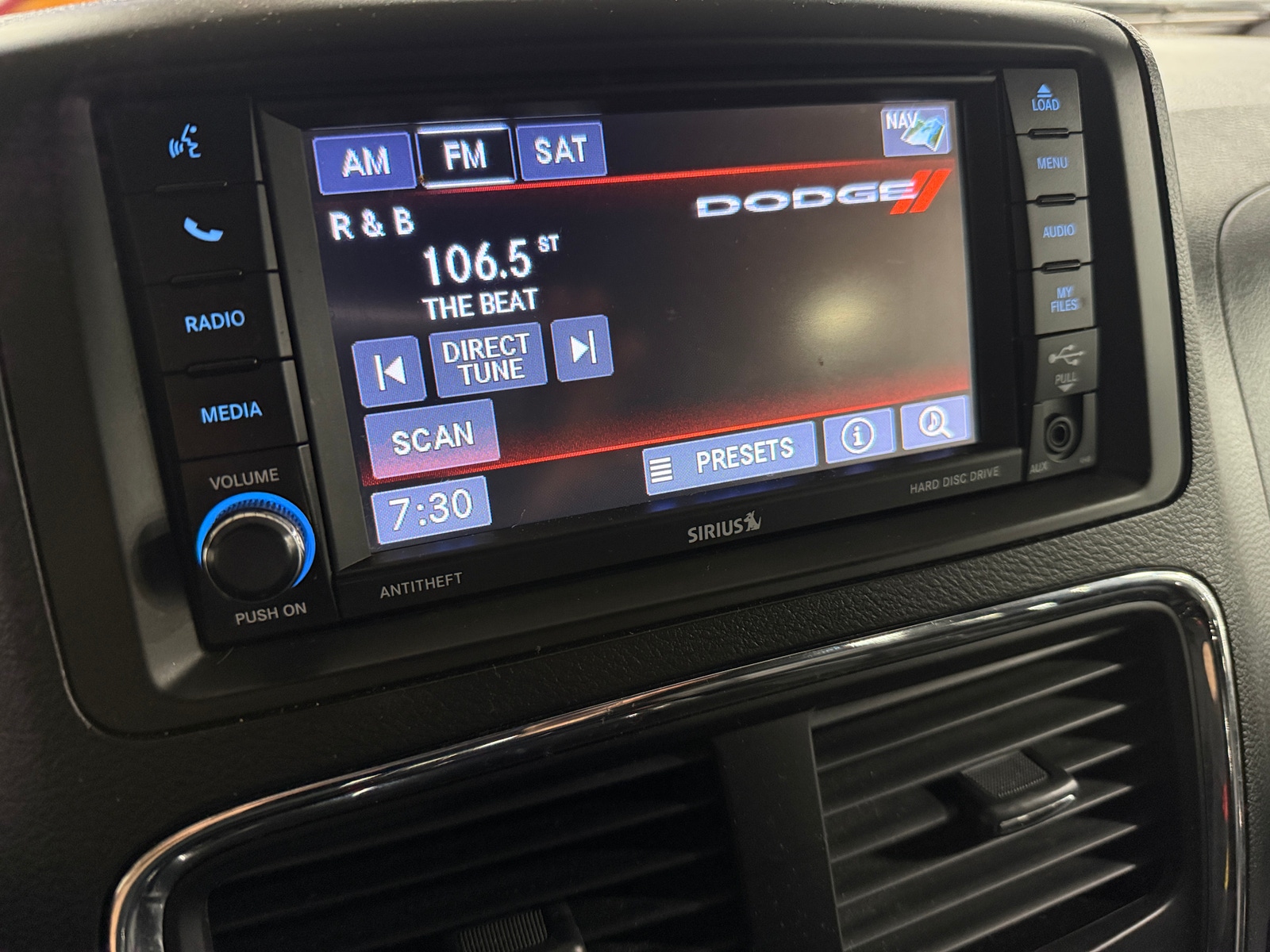 Thumbnail: 2018 Dodge Grand Caravan - 3