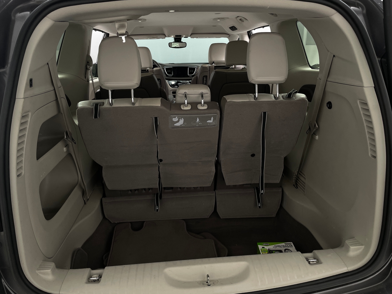 Thumbnail: 2017 Chrysler Pacifica - 6