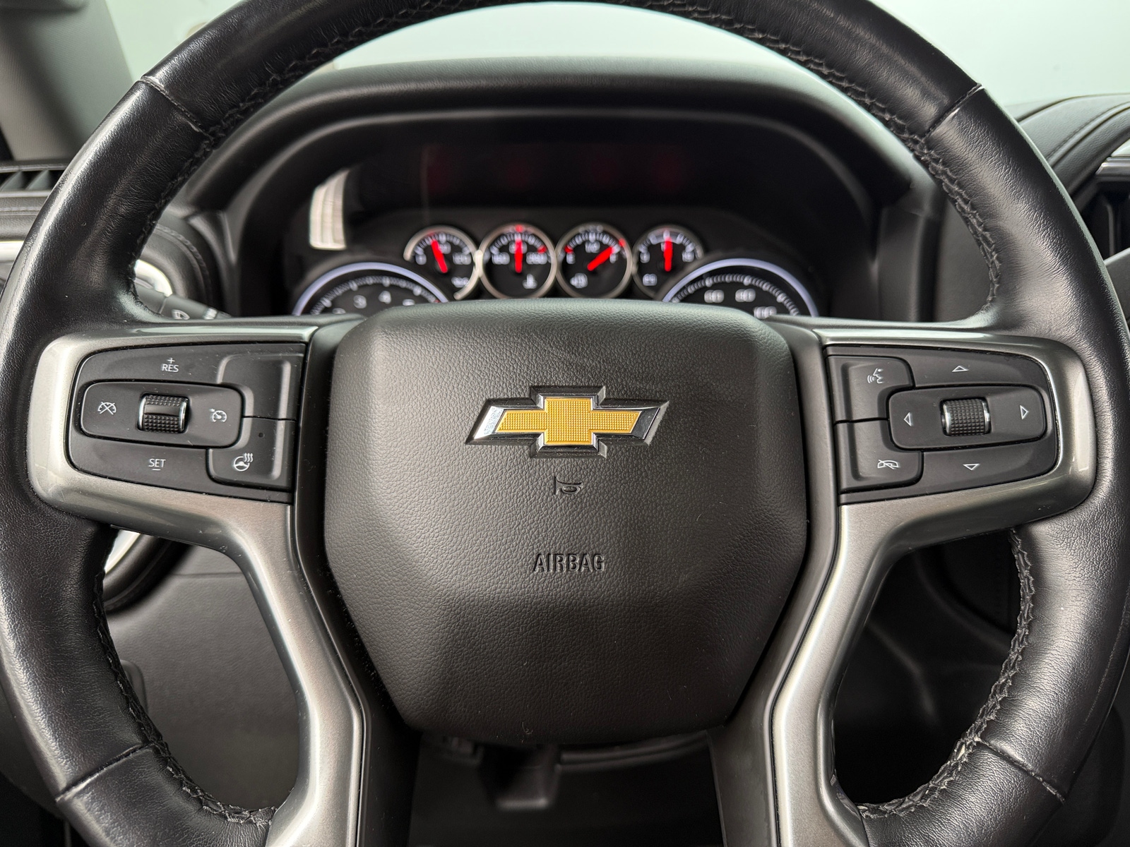 Thumbnail: 2020 Chevrolet Silverado 1500 - 5