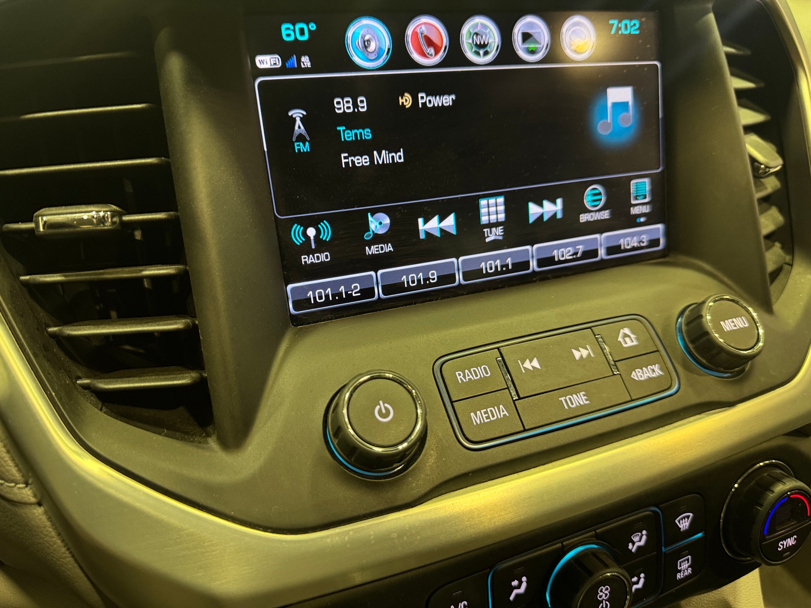 Thumbnail: 2018 GMC Acadia - 4