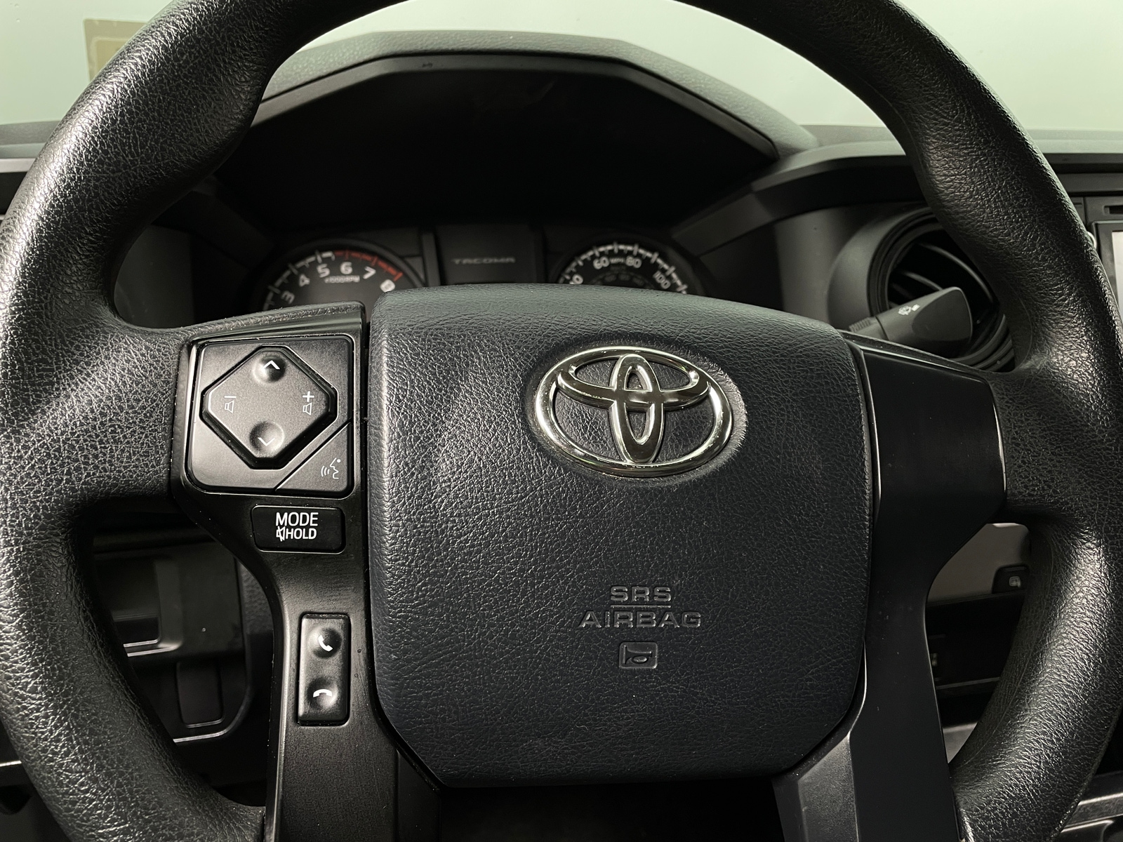 Thumbnail: 2017 Toyota Tacoma - 5