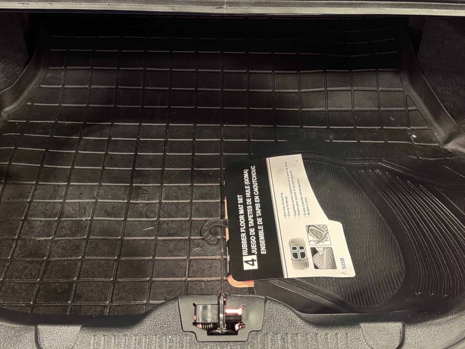 Thumbnail: 2013 Ford Mustang - 6