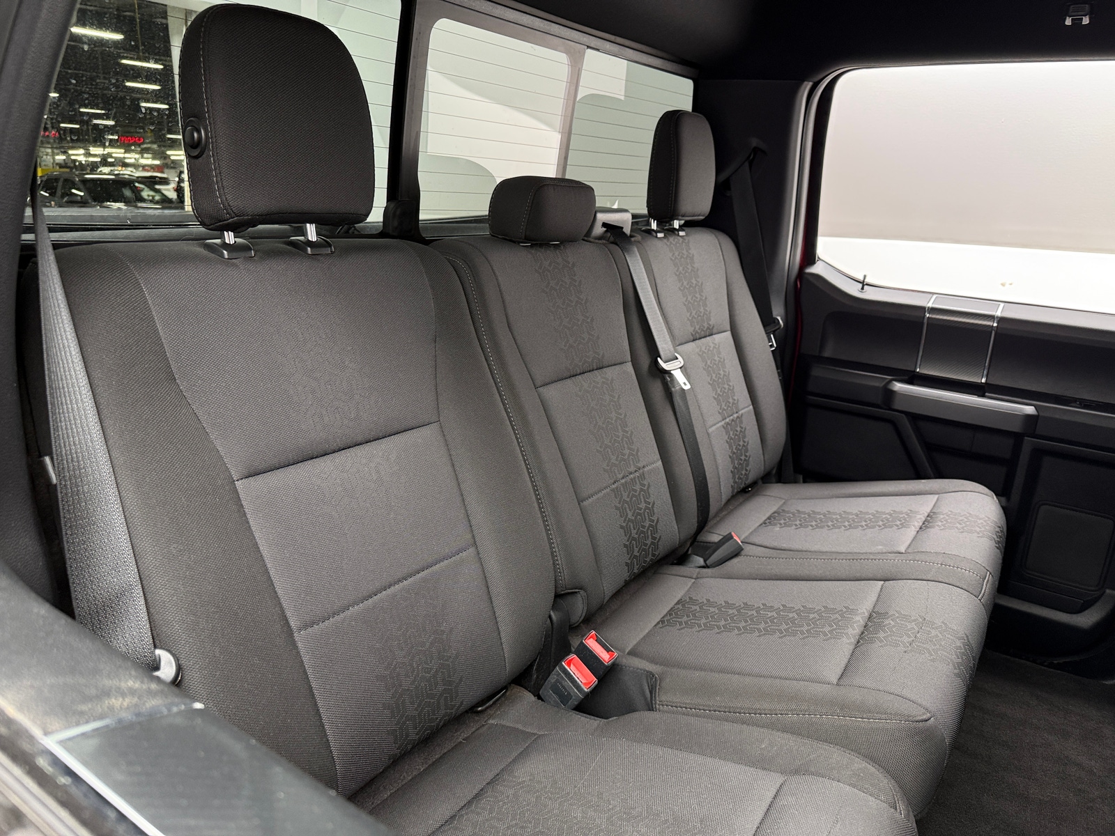 Thumbnail: 2018 Ford Econoline - 6