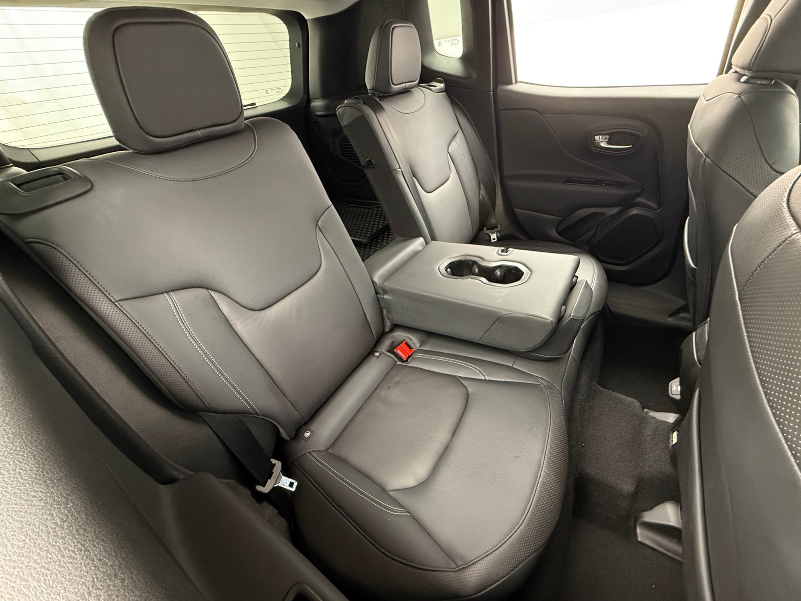 Thumbnail: 2022 Jeep Renegade - 5