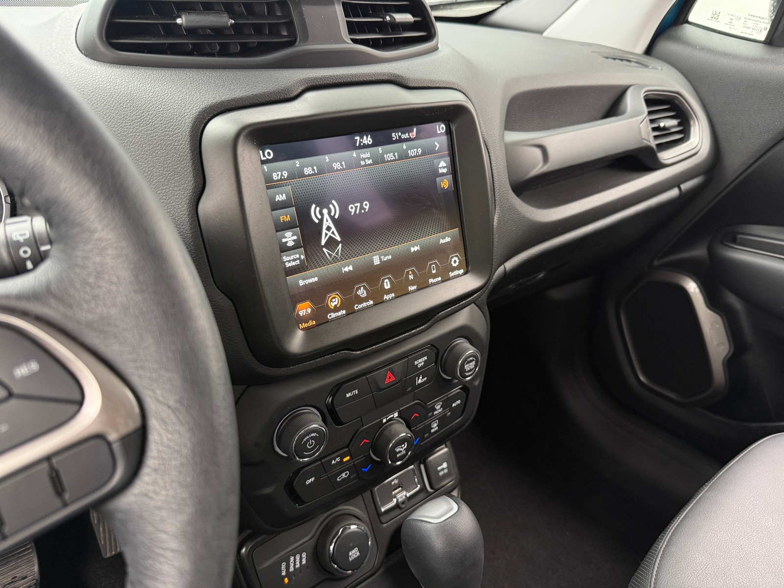 Thumbnail: 2022 Jeep Renegade - 3