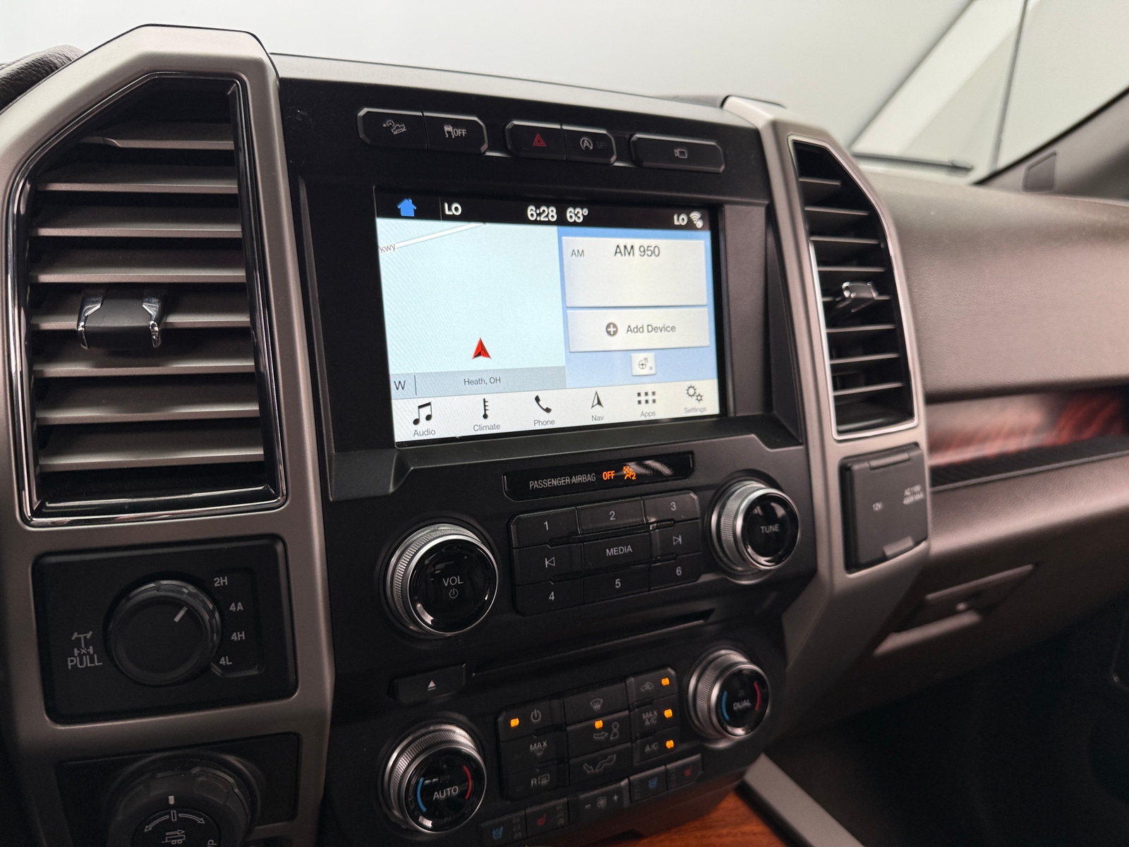 Thumbnail: 2017 Ford Econoline - 3