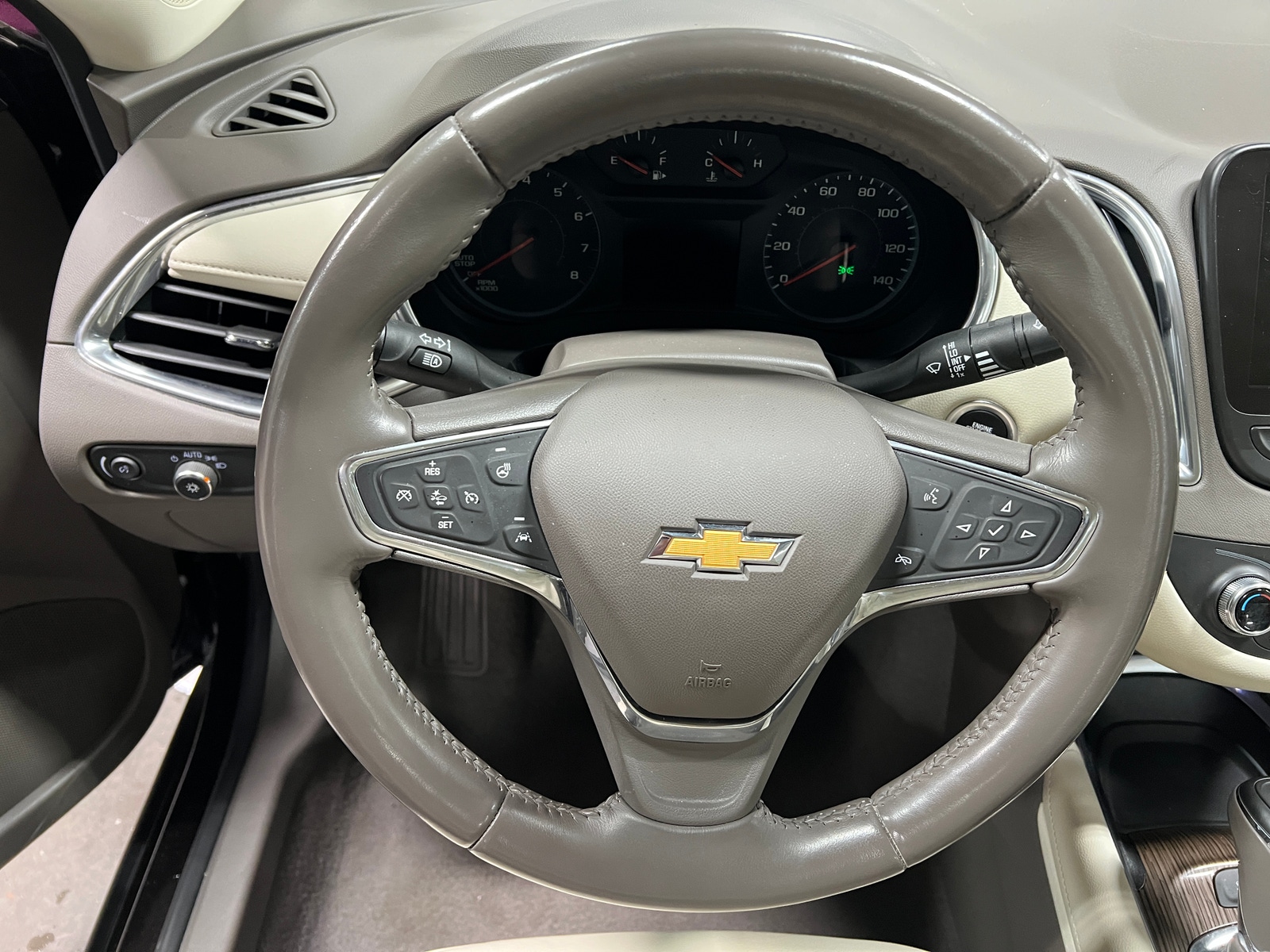 Thumbnail: 2020 Chevrolet Malibu - 5