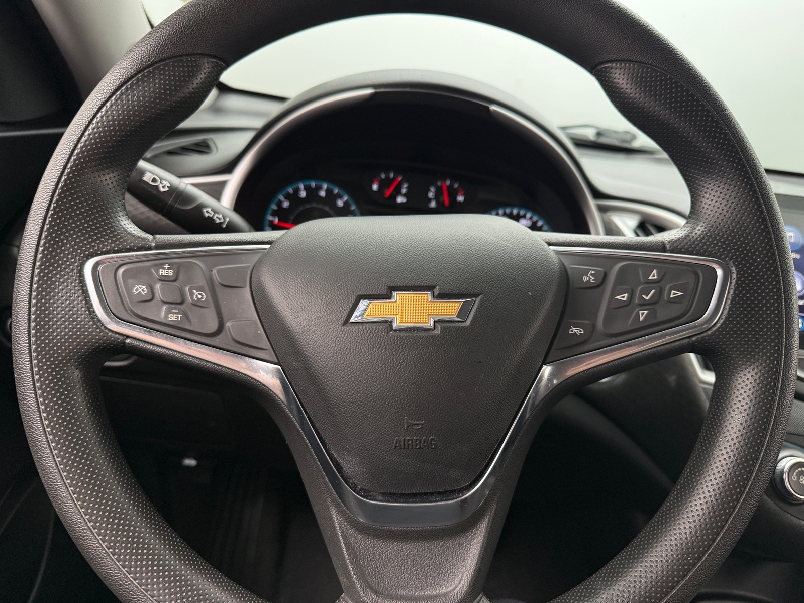 Thumbnail: 2021 Chevrolet Malibu - 5