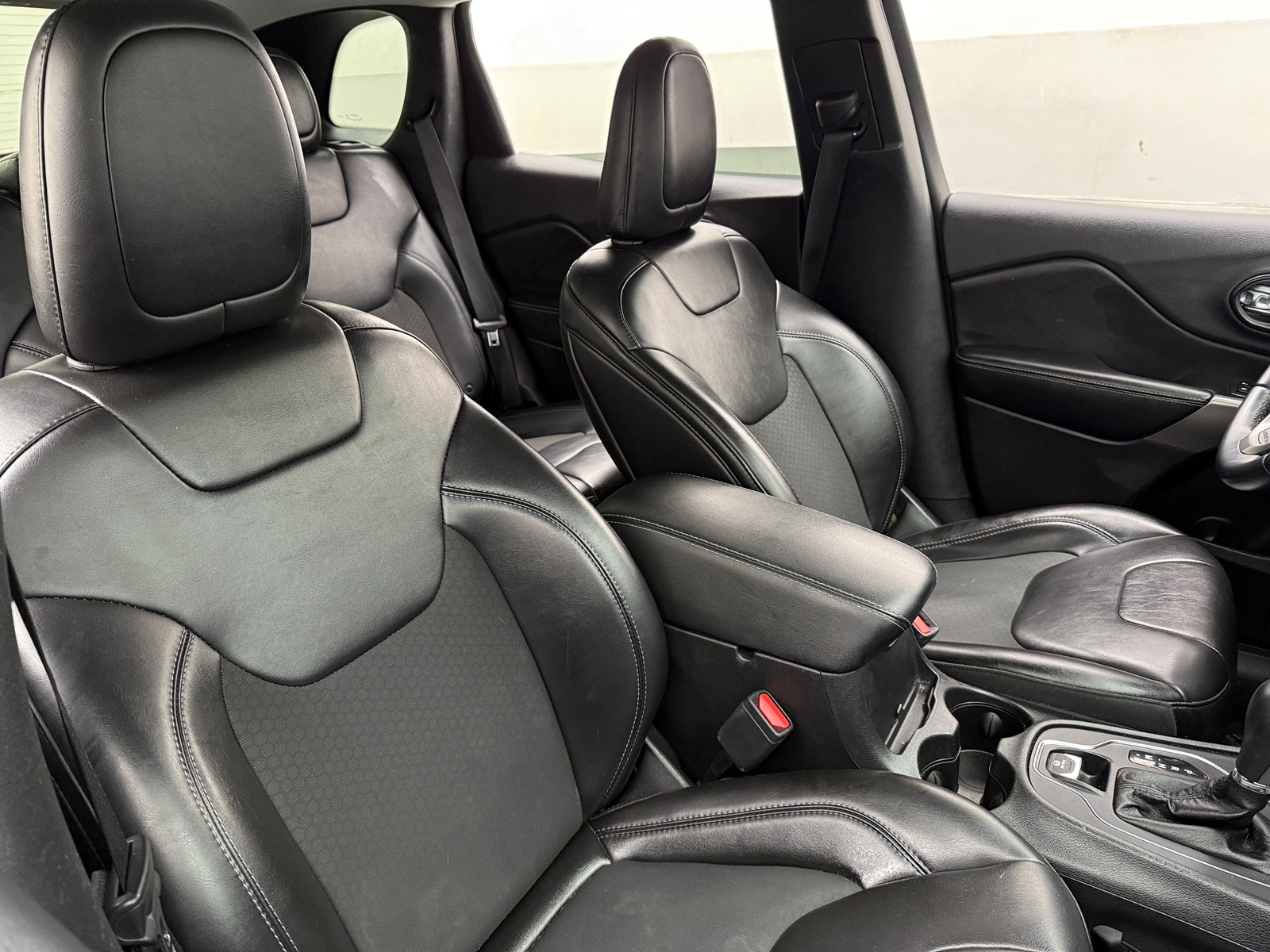 Thumbnail: 2019 Jeep Cherokee - 2