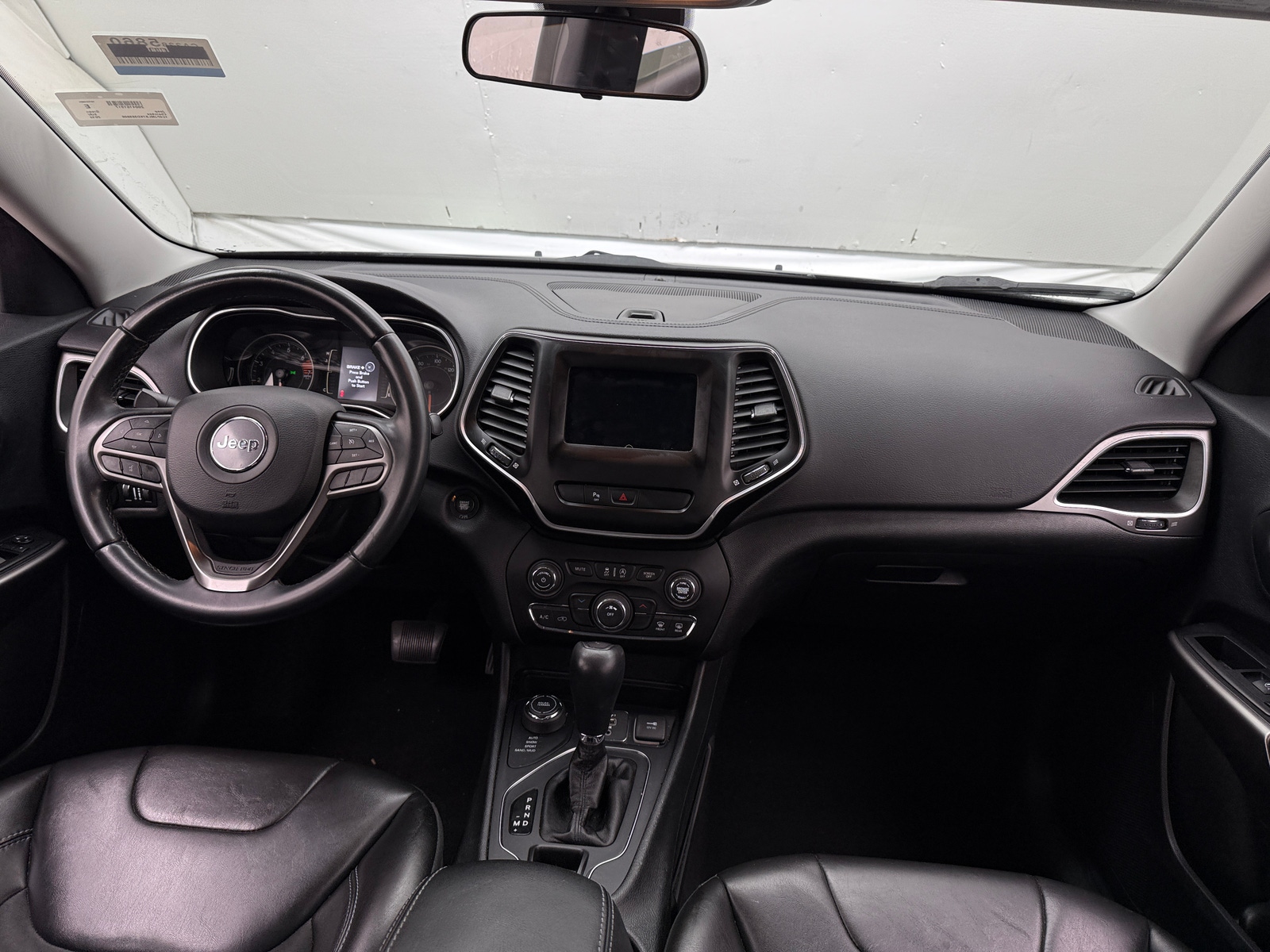 Thumbnail: 2019 Jeep Cherokee - 3