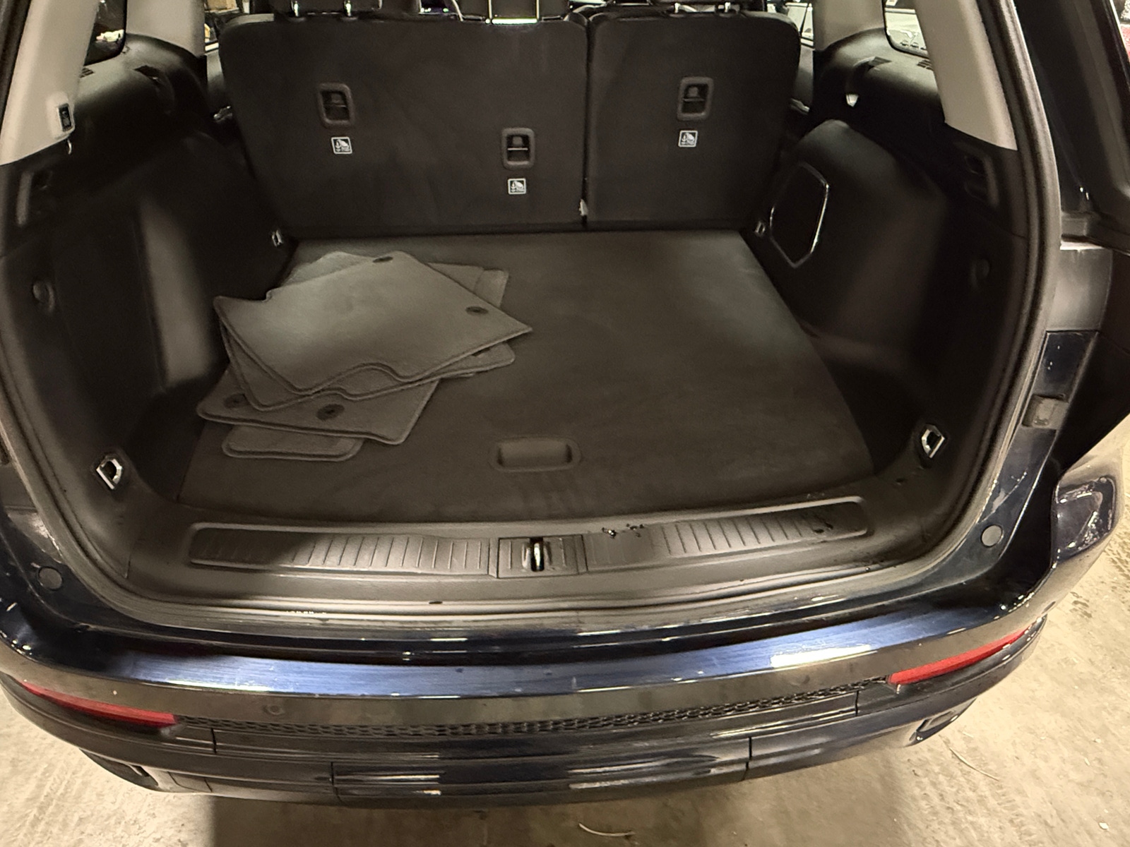 Thumbnail: 2023 Jeep Grand Cherokee - 6