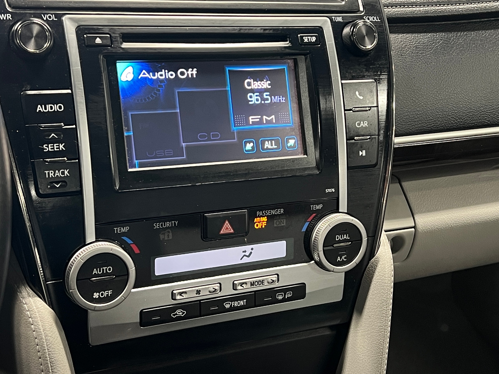 Thumbnail: 2013 Toyota Camry - 4