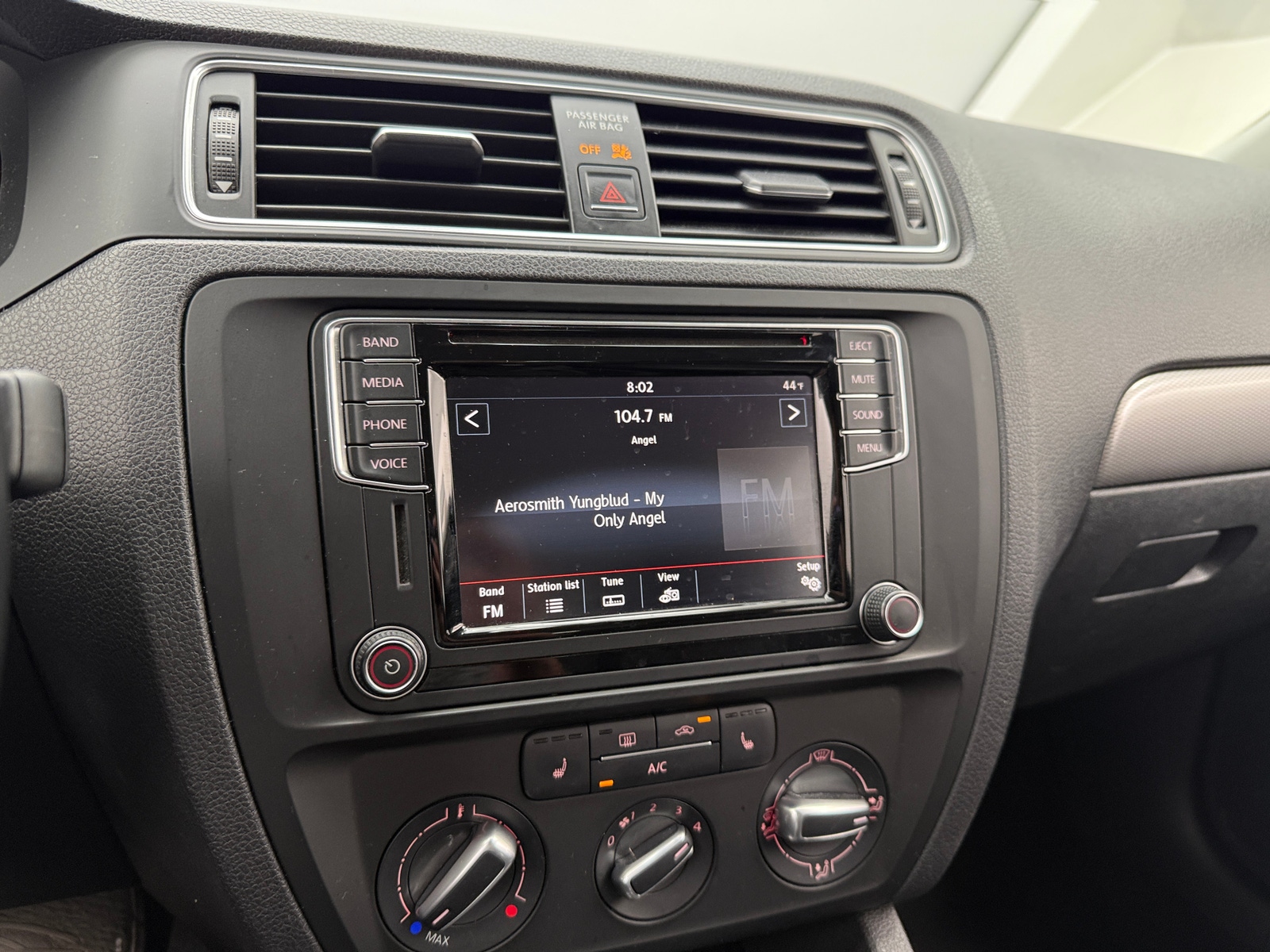 Thumbnail: 2017 Volkswagen Jetta - 3