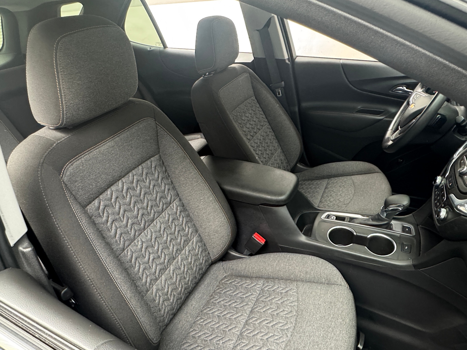 Thumbnail: 2022 Chevrolet Equinox - 2